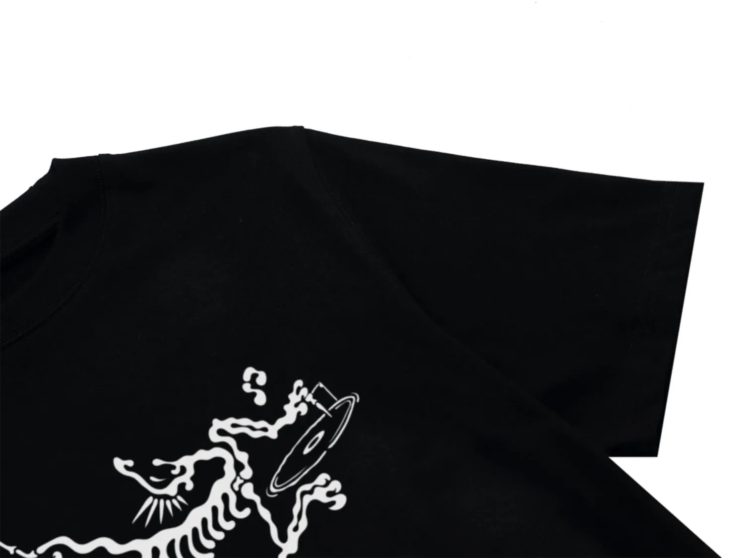 Quality《Arc’teryx~ 》2024New Arrival T , Versatile Quality ‼ 32 G ‼ T 🤪 Sizes：S-M-L-XL-2XL ：Black White、 Same Style